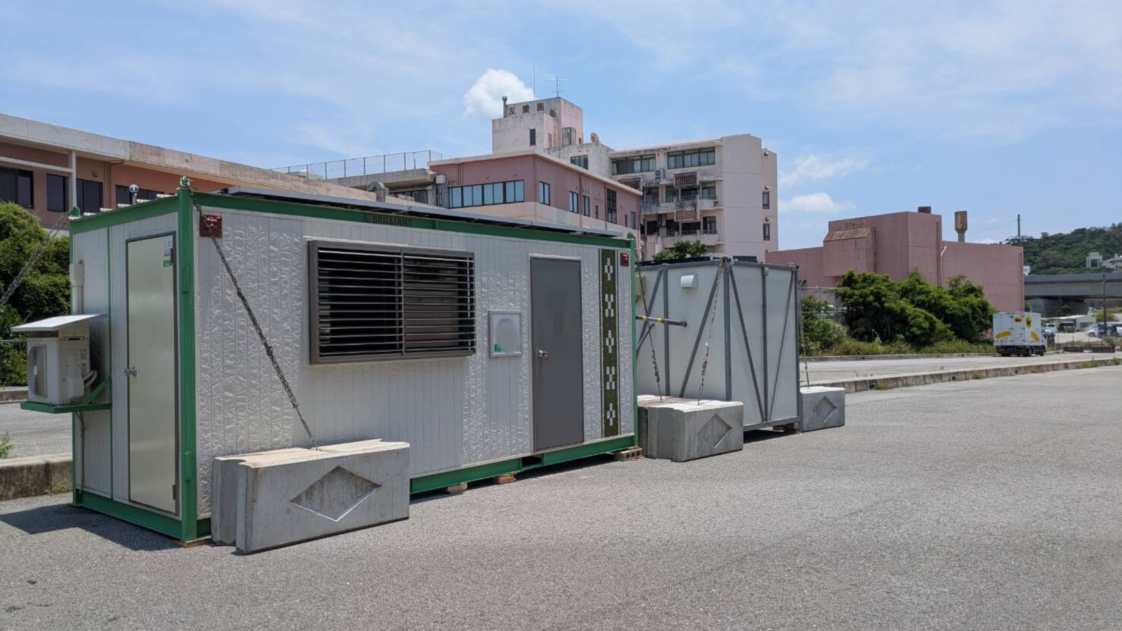 トイレ付ソーラシステムハウスハウス
